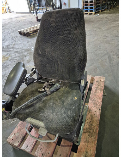Liebherr Seating - Sjedalo: slika Liebherr Seating - Sjedalo Liebherr Seating - Sjedalo: slika Liebherr Seating - Sjedalo