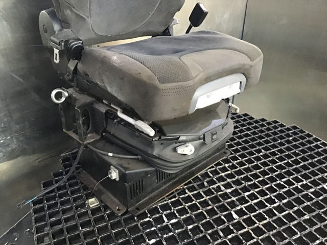 Liebherr Seating - Sjedalo: slika Liebherr Seating - Sjedalo Liebherr Seating - Sjedalo: slika Liebherr Seating - Sjedalo