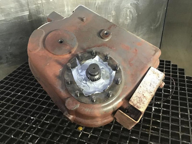 Liebherr Travel Gearbox - Mjenjač: slika Liebherr Travel Gearbox - Mjenjač Liebherr Travel Gearbox - Mjenjač: slika Liebherr Travel Gearbox - Mjenjač