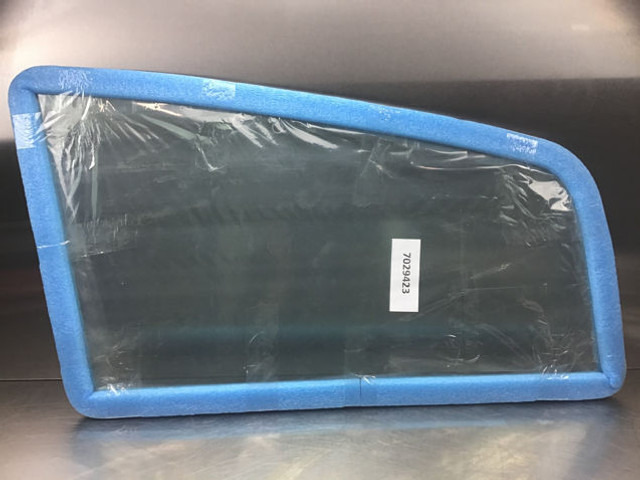 Liebherr Window Glass - Staklo i dijelovi: slika Liebherr Window Glass - Staklo i dijelovi Liebherr Window Glass - Staklo i dijelovi: slika Liebherr Window Glass - Staklo i dijelovi