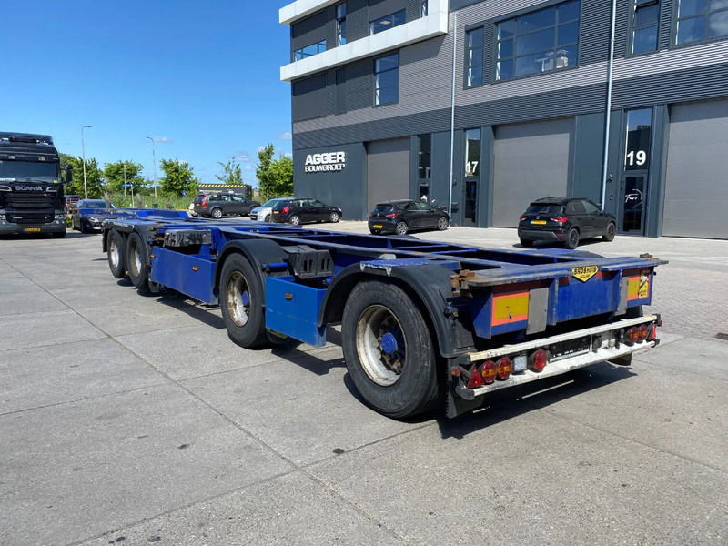 Broshuis 2Connect 2AKCC / 4 Axles / 3x Steering Axle / 2x Lift Axle - Transporter kontejnera/ Poluprikolica s izmjenjivim sanducima: slika Broshuis 2Connect 2AKCC / 4 Axles / 3x Steering Axle / 2x Lift Axle - Transporter kontejnera/ Poluprikolica s izmjenjivim sanducima Broshuis 2Connect 2AKCC / 4 Axles / 3x Steering Axle / 2x Lift Axle - Transporter kontejnera/ Poluprikolica s izmjenjivim sanducima: slika Broshuis 2Connect 2AKCC / 4 Axles / 3x Steering Axle / 2x Lift Axle - Transporter kontejnera/ Poluprikolica s izmjenjivim sanducima