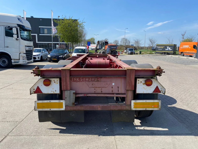 Burg 20 FT Container Chassis / BPW - Transporter kontejnera/ Poluprikolica s izmjenjivim sanducima: slika Burg 20 FT Container Chassis / BPW - Transporter kontejnera/ Poluprikolica s izmjenjivim sanducima Burg 20 FT Container Chassis / BPW - Transporter kontejnera/ Poluprikolica s izmjenjivim sanducima: slika Burg 20 FT Container Chassis / BPW - Transporter kontejnera/ Poluprikolica s izmjenjivim sanducima