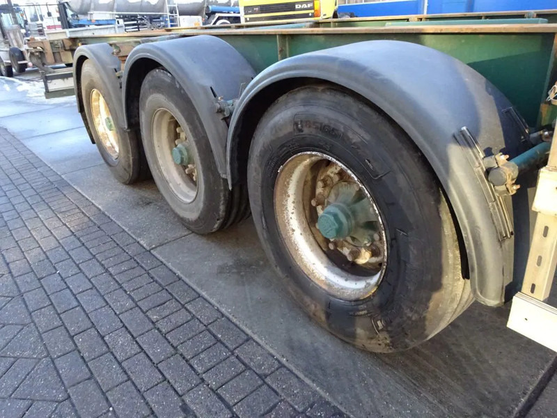 Flandria 40 FT Container Chassis / BPW + Disc / Lift Axle - Transporter kontejnera/ Poluprikolica s izmjenjivim sanducima: slika Flandria 40 FT Container Chassis / BPW + Disc / Lift Axle - Transporter kontejnera/ Poluprikolica s izmjenjivim sanducima Flandria 40 FT Container Chassis / BPW + Disc / Lift Axle - Transporter kontejnera/ Poluprikolica s izmjenjivim sanducima: slika Flandria 40 FT Container Chassis / BPW + Disc / Lift Axle - Transporter kontejnera/ Poluprikolica s izmjenjivim sanducima