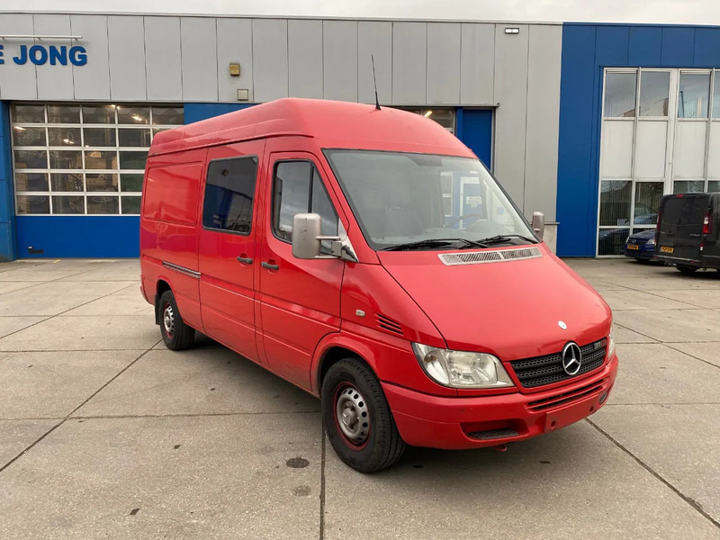 Mercedes-Benz Sprinter 311 CDI-D - Furgon: slika Mercedes-Benz Sprinter 311 CDI-D - Furgon Mercedes-Benz Sprinter 311 CDI-D - Furgon: slika Mercedes-Benz Sprinter 311 CDI-D - Furgon