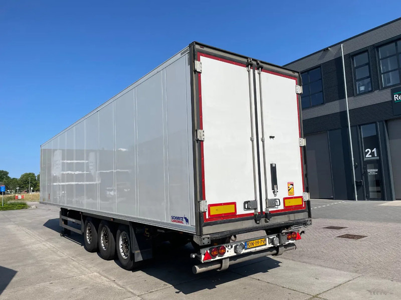 Schmitz Cargobull SCB*3SB Frigo / Vector 1950 / Flower Trailer - Poluprikolica hladnjača: slika Schmitz Cargobull SCB*3SB Frigo / Vector 1950 / Flower Trailer - Poluprikolica hladnjača Schmitz Cargobull SCB*3SB Frigo / Vector 1950 / Flower Trailer - Poluprikolica hladnjača: slika Schmitz Cargobull SCB*3SB Frigo / Vector 1950 / Flower Trailer - Poluprikolica hladnjača