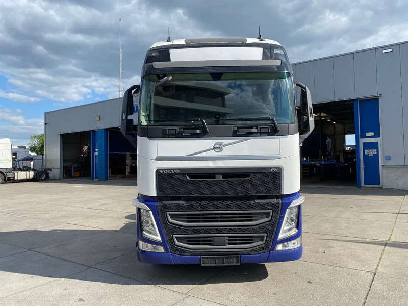 Volvo FH 13.500 Globetrotter XL / I-Park Cool / 2x Tank / Euro 6D - Tegljač: slika Volvo FH 13.500 Globetrotter XL / I-Park Cool / 2x Tank / Euro 6D - Tegljač Volvo FH 13.500 Globetrotter XL / I-Park Cool / 2x Tank / Euro 6D - Tegljač: slika Volvo FH 13.500 Globetrotter XL / I-Park Cool / 2x Tank / Euro 6D - Tegljač