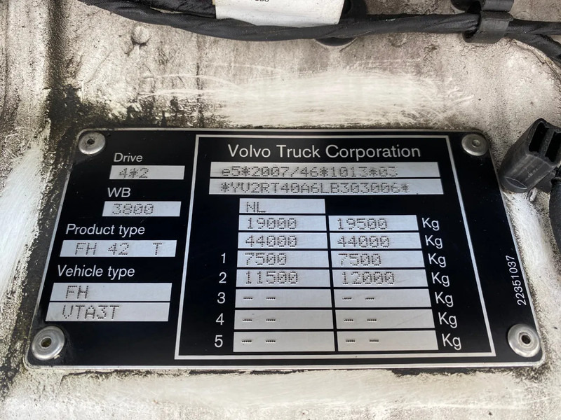 Tegljač Volvo FH 13.500 Globetrotter XL / I-Park Cool / 2x Tank / Euro 6D: slika Tegljač Volvo FH 13.500 Globetrotter XL / I-Park Cool / 2x Tank / Euro 6D