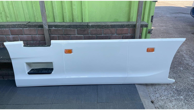 Scania Side Skirt Scania zijskirts - Aerodinamika/ Spojler za Kamion: slika Scania Side Skirt Scania zijskirts - Aerodinamika/ Spojler za Kamion Scania Side Skirt Scania zijskirts - Aerodinamika/ Spojler za Kamion: slika Scania Side Skirt Scania zijskirts - Aerodinamika/ Spojler za Kamion