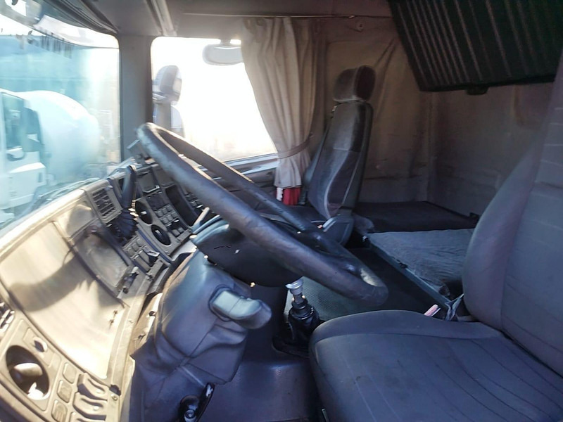 Tegljač Scania P114-380 Manual + Retarder: slika Tegljač Scania P114-380 Manual + Retarder