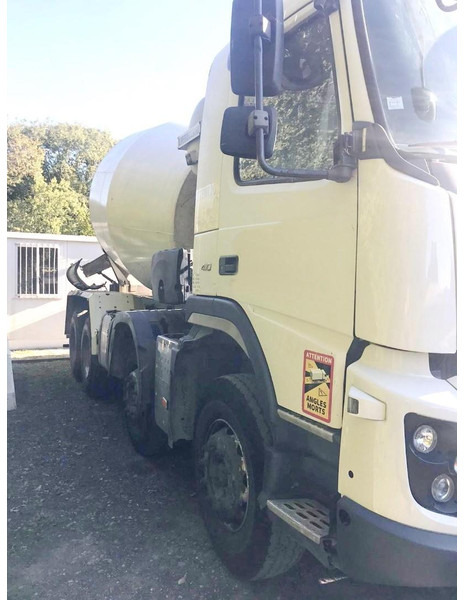 Volvo FMX 410 9m3 - Automješalica: slika Volvo FMX 410 9m3 - Automješalica Volvo FMX 410 9m3 - Automješalica: slika Volvo FMX 410 9m3 - Automješalica
