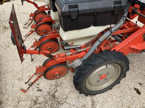 Kuhn - Precizna sijačica: slika Kuhn - Precizna sijačica Kuhn - Precizna sijačica: slika Kuhn - Precizna sijačica
