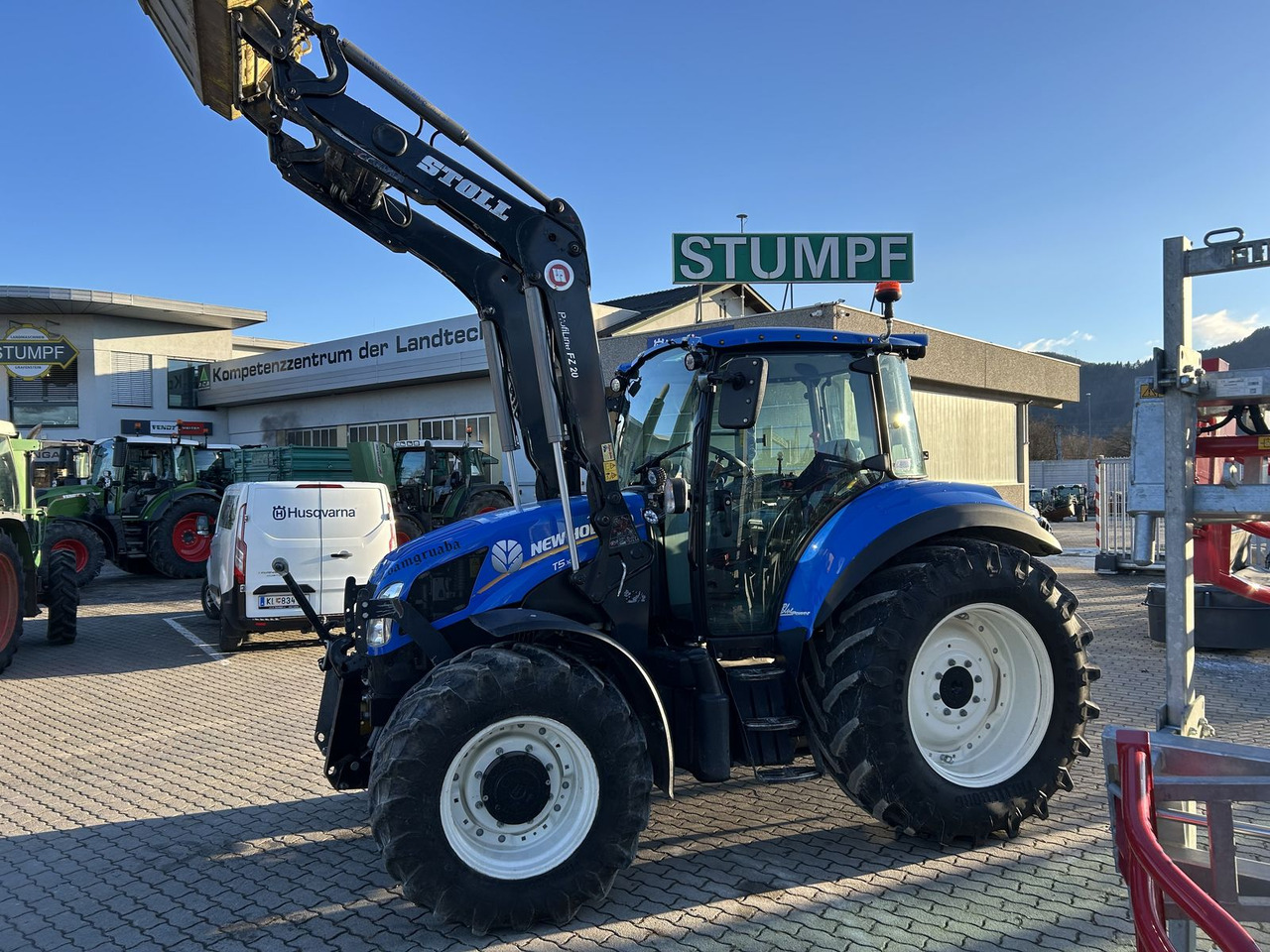 New Holland T 5.105 - Traktor: slika New Holland T 5.105 - Traktor New Holland T 5.105 - Traktor: slika New Holland T 5.105 - Traktor