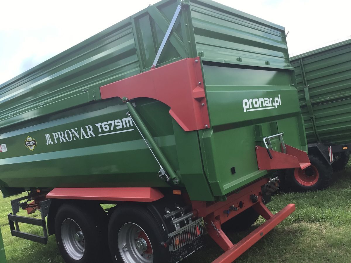 Pronar T679M - Kiper prikolica: slika Pronar T679M - Kiper prikolica Pronar T679M - Kiper prikolica: slika Pronar T679M - Kiper prikolica