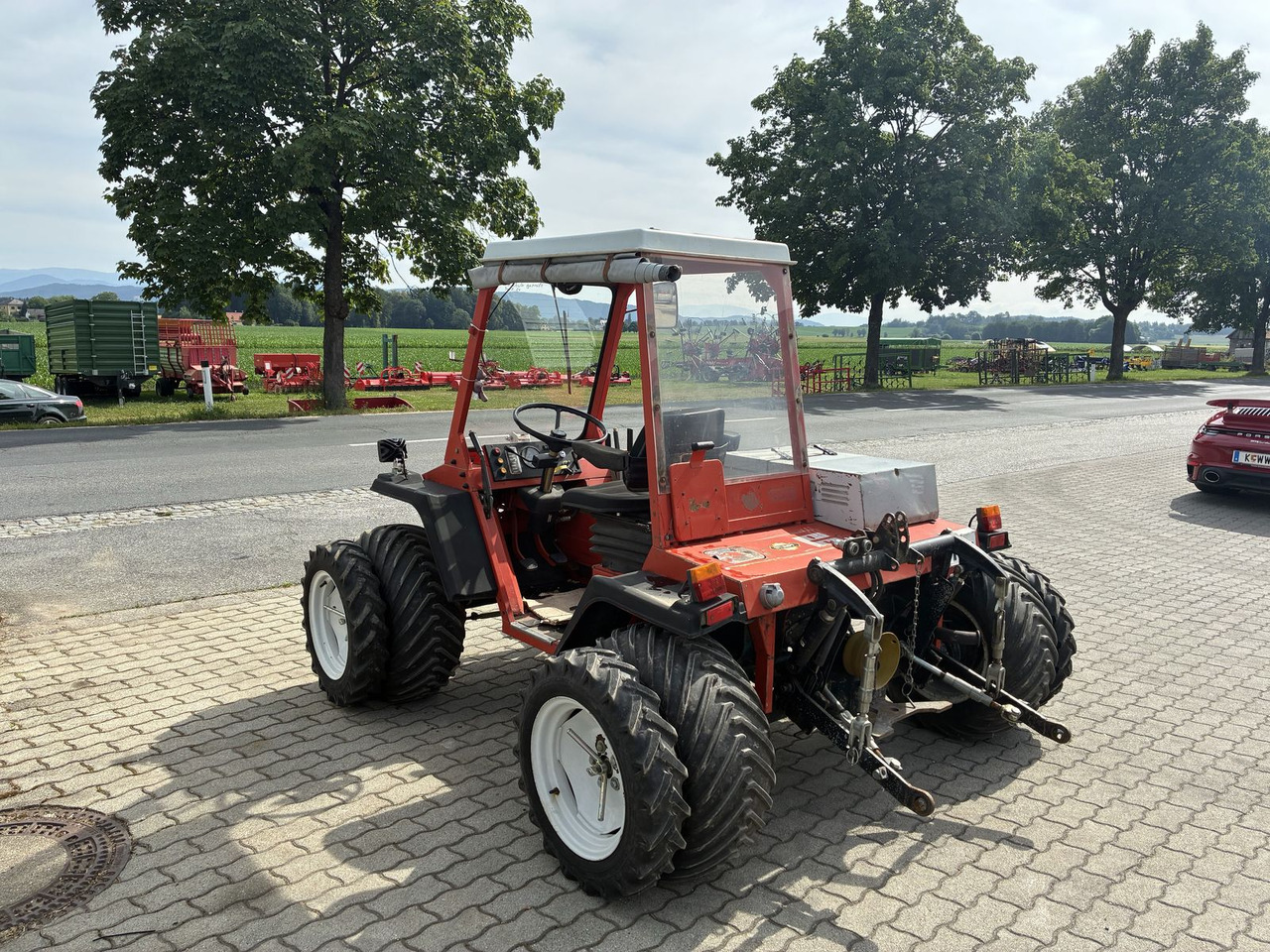 Reform Metrac - Traktor: slika Reform Metrac - Traktor Reform Metrac - Traktor: slika Reform Metrac - Traktor