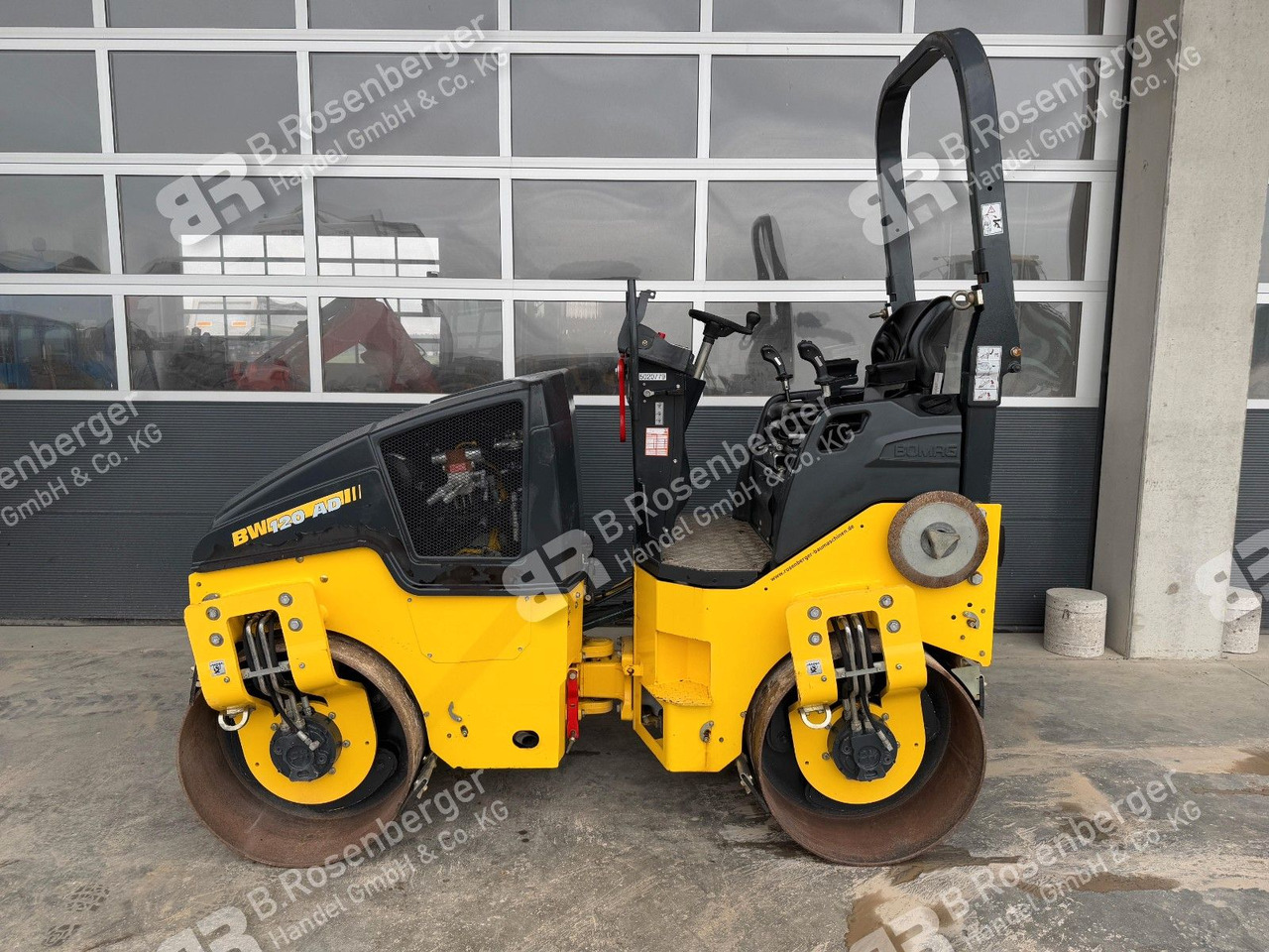 BOMAG BW120 AD-5 KSG Tandemwalze / nur 760h / BJ2015 - Cestovni valjak: slika BOMAG BW120 AD-5 KSG Tandemwalze / nur 760h / BJ2015 - Cestovni valjak BOMAG BW120 AD-5 KSG Tandemwalze / nur 760h / BJ2015 - Cestovni valjak: slika BOMAG BW120 AD-5 KSG Tandemwalze / nur 760h / BJ2015 - Cestovni valjak
