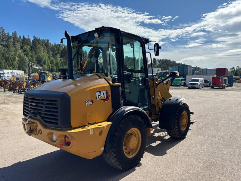 Cat 906 M - Utovarivač na kotačima: slika Cat 906 M - Utovarivač na kotačima Cat 906 M - Utovarivač na kotačima: slika Cat 906 M - Utovarivač na kotačima