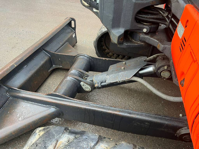 Mini bager Kubota U 55-4: slika Mini bager Kubota U 55-4 Mini bager Kubota U 55-4: slika Mini bager Kubota U 55-4