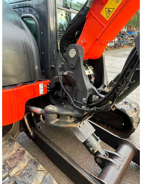 Mini bager Kubota U 55-4: slika Mini bager Kubota U 55-4 Mini bager Kubota U 55-4: slika Mini bager Kubota U 55-4