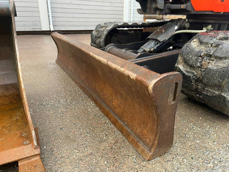 Mini bager Kubota U 55-4: slika Mini bager Kubota U 55-4 Mini bager Kubota U 55-4: slika Mini bager Kubota U 55-4