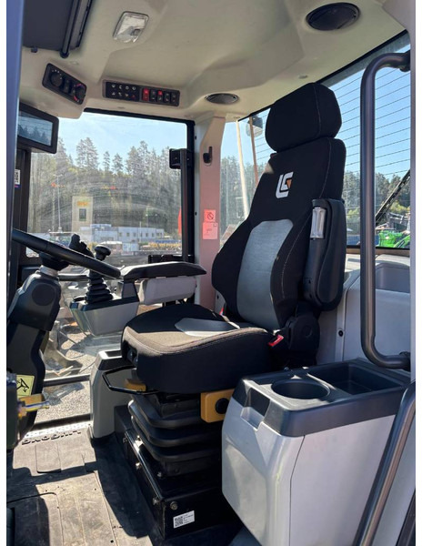 Utovarivač na kotačima LIUGONG 820 TE Electric: slika Utovarivač na kotačima LIUGONG 820 TE Electric Utovarivač na kotačima LIUGONG 820 TE Electric: slika Utovarivač na kotačima LIUGONG 820 TE Electric