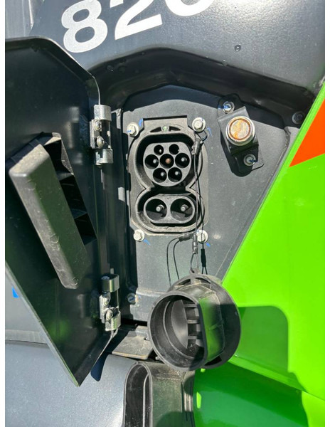 Utovarivač na kotačima LIUGONG 820 TE Electric: slika Utovarivač na kotačima LIUGONG 820 TE Electric Utovarivač na kotačima LIUGONG 820 TE Electric: slika Utovarivač na kotačima LIUGONG 820 TE Electric