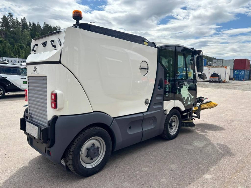Mathieu MC-210 Azura Flex Street Sweeper - Cestovna čistilica: slika Mathieu MC-210 Azura Flex Street Sweeper - Cestovna čistilica Mathieu MC-210 Azura Flex Street Sweeper - Cestovna čistilica: slika Mathieu MC-210 Azura Flex Street Sweeper - Cestovna čistilica