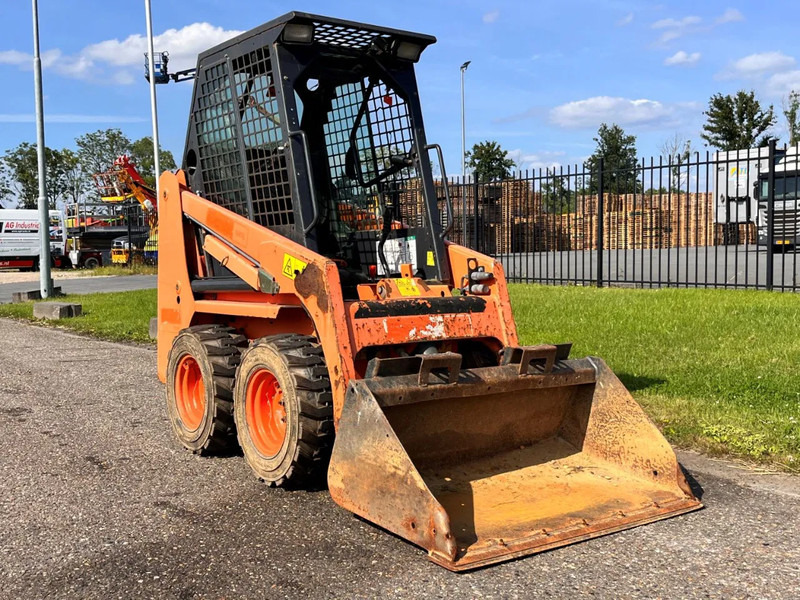 Bobcat S70 - Mini utovarivač: slika Bobcat S70 - Mini utovarivač Bobcat S70 - Mini utovarivač: slika Bobcat S70 - Mini utovarivač