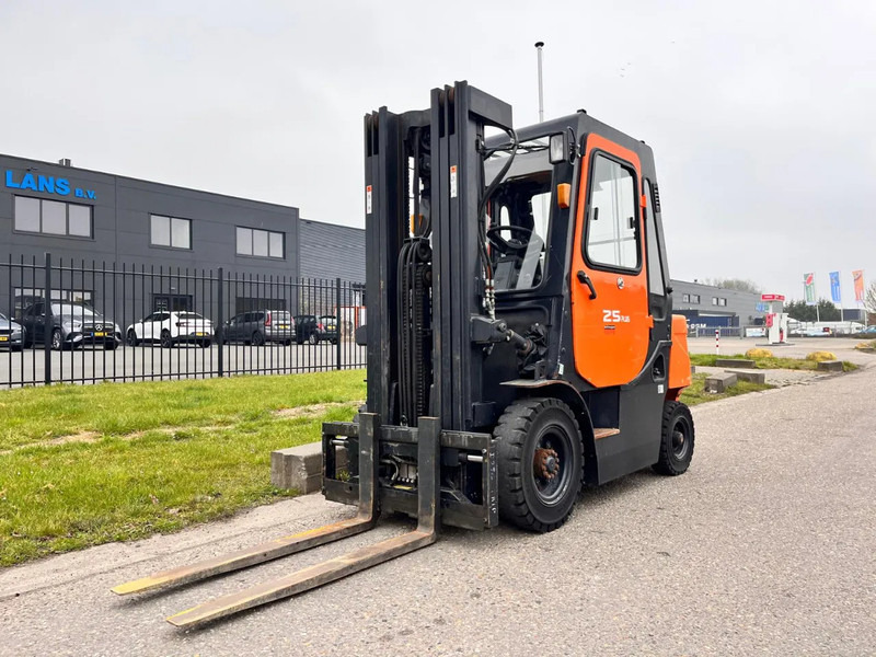 Doosan D25G PLUS - Viličar: slika Doosan D25G PLUS - Viličar Doosan D25G PLUS - Viličar: slika Doosan D25G PLUS - Viličar