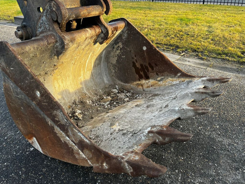 Bager gusjeničar Hyundai Robex 235LCR-9A: slika Bager gusjeničar Hyundai Robex 235LCR-9A Bager gusjeničar Hyundai Robex 235LCR-9A: slika Bager gusjeničar Hyundai Robex 235LCR-9A