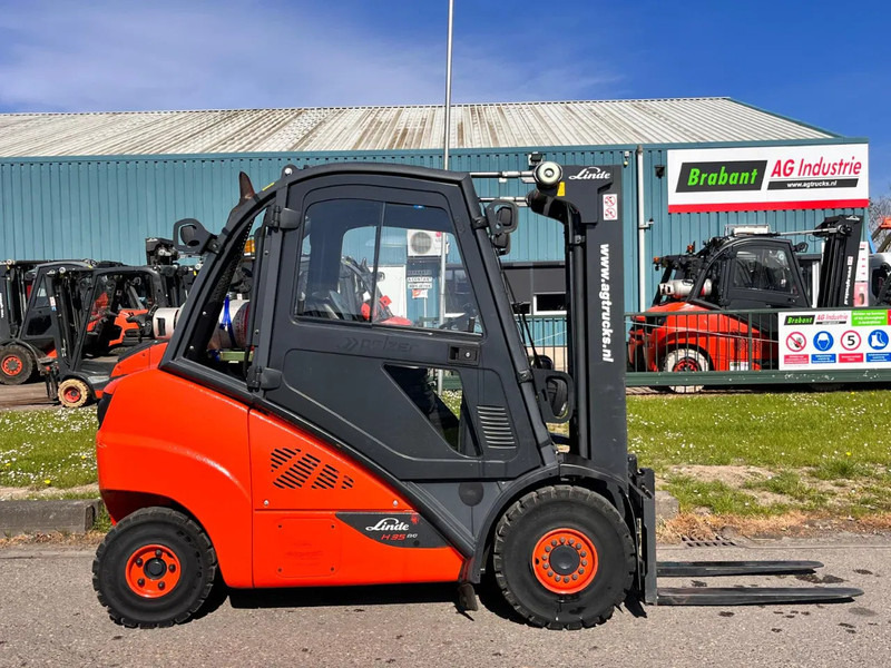 Linde H35T-02 - Plinski viličar: slika Linde H35T-02 - Plinski viličar Linde H35T-02 - Plinski viličar: slika Linde H35T-02 - Plinski viličar