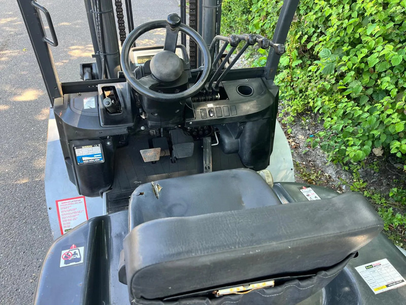 Diesel viličar Nissan FD45 W1F4A45Y FD45 W1F4A45Y: slika Diesel viličar Nissan FD45 W1F4A45Y FD45 W1F4A45Y