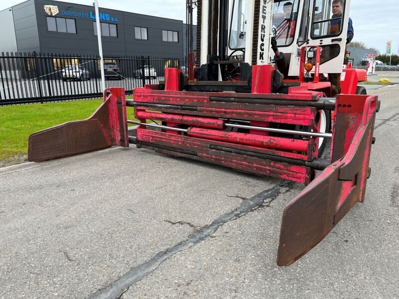 Priključak Bolzoni PULP BALE CLAMP P-1000-LS: slika Priključak Bolzoni PULP BALE CLAMP P-1000-LS