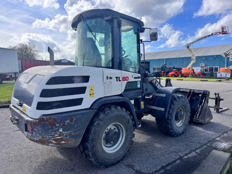 Terex TL80 - Utovarivač na kotačima: slika Terex TL80 - Utovarivač na kotačima Terex TL80 - Utovarivač na kotačima: slika Terex TL80 - Utovarivač na kotačima