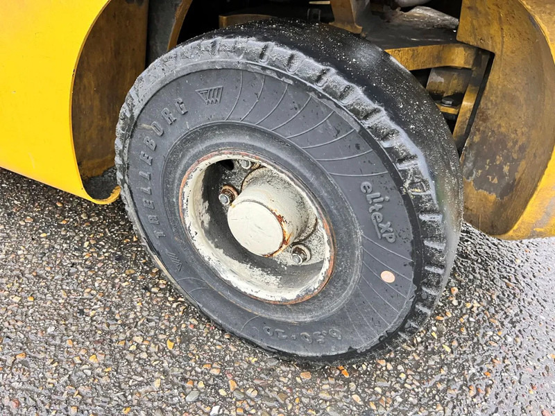 Plinski viličar Yale GLP25VXE2170: slika Plinski viličar Yale GLP25VXE2170 Plinski viličar Yale GLP25VXE2170: slika Plinski viličar Yale GLP25VXE2170