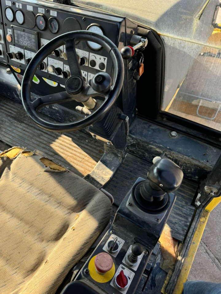 Cestovni valjak BOMAG BW 184 AD: slika Cestovni valjak BOMAG BW 184 AD