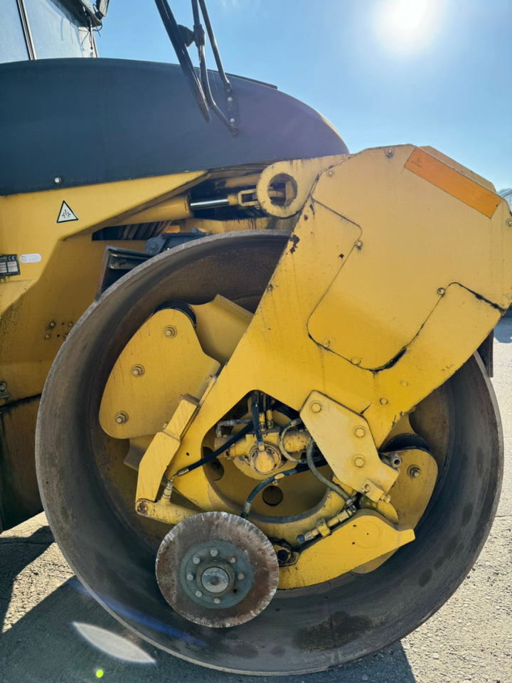 Cestovni valjak BOMAG BW 184 AD: slika Cestovni valjak BOMAG BW 184 AD