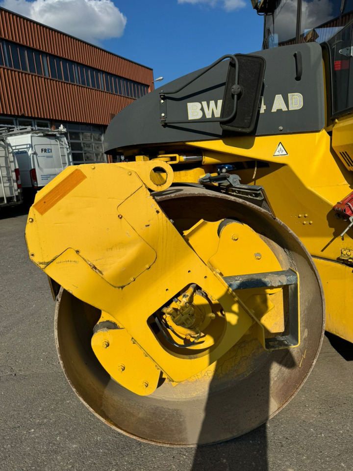 Cestovni valjak BOMAG BW 184 AD: slika Cestovni valjak BOMAG BW 184 AD