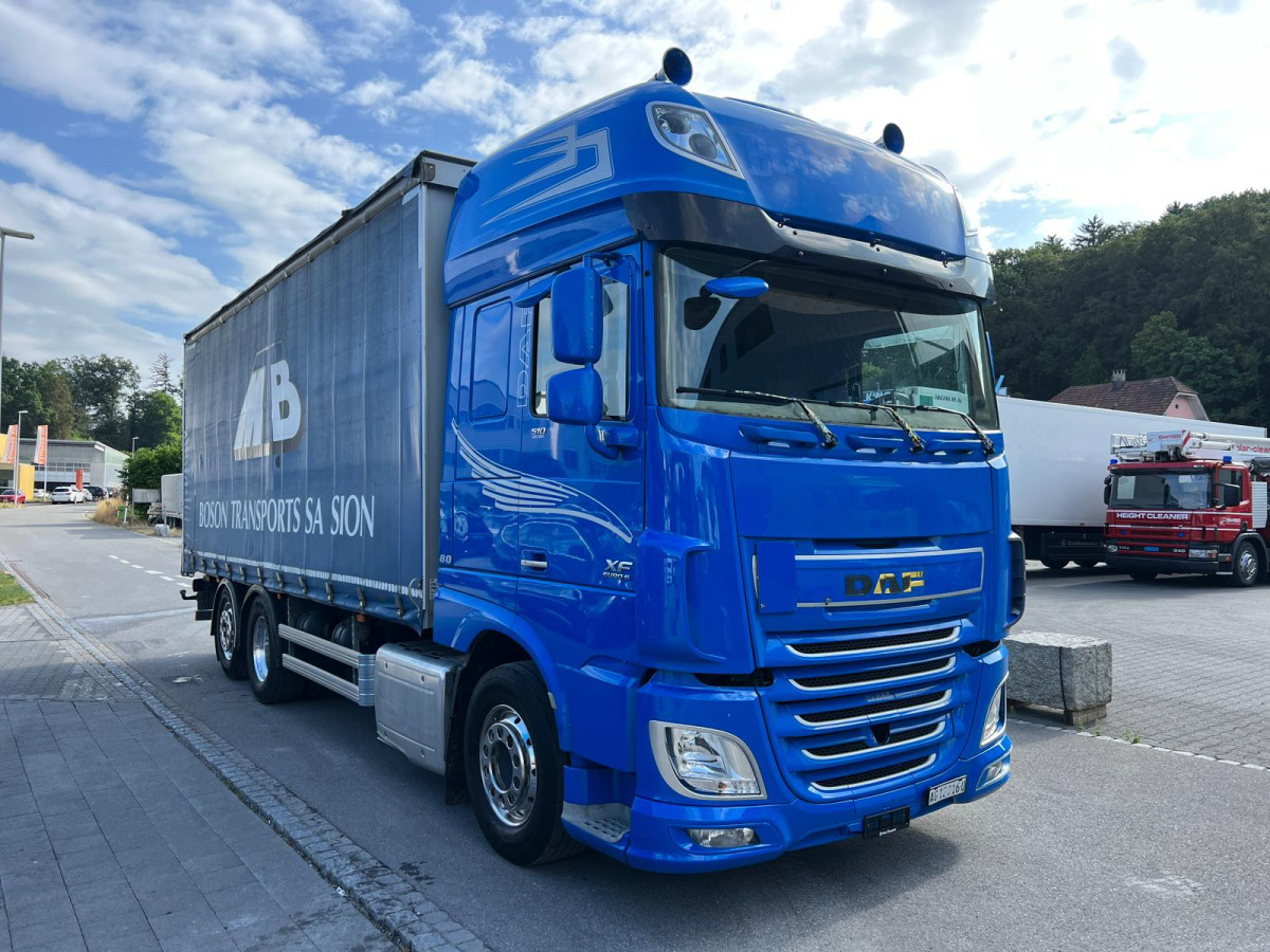 DAF XF510 6x2 - Kamion s ceradom: slika DAF XF510 6x2 - Kamion s ceradom DAF XF510 6x2 - Kamion s ceradom: slika DAF XF510 6x2 - Kamion s ceradom