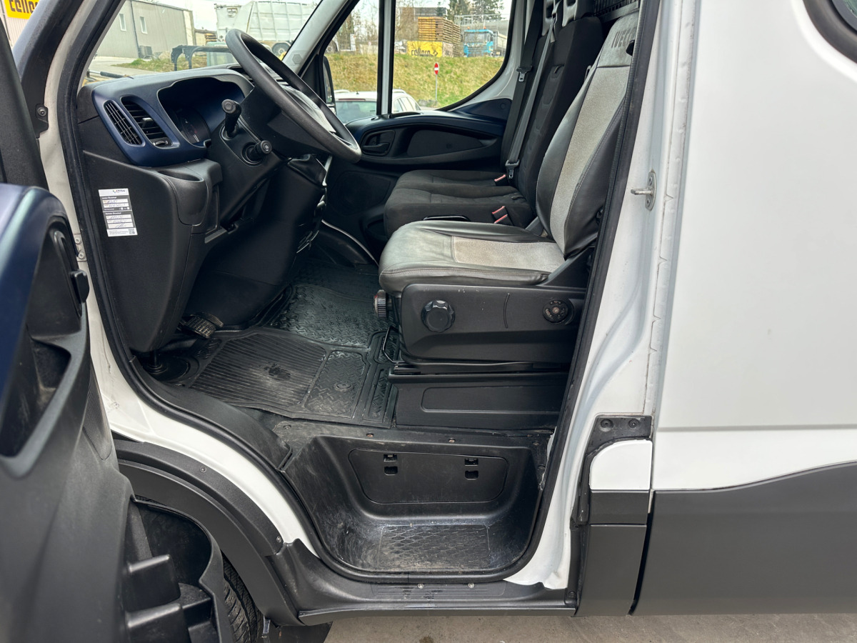 Furgon IVECO 35C18V Daily Servicewagen Sortimo: slika Furgon IVECO 35C18V Daily Servicewagen Sortimo