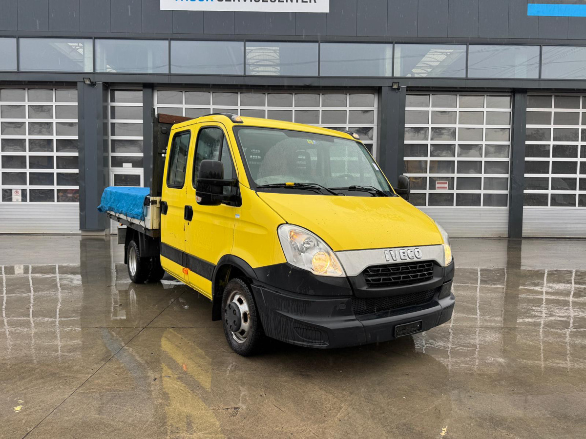 IVECO Daily 35C15 4x2 - Dostavno vozilo s ravnom platformom, Dostavno vozilo s dvostrukom kabinom: slika IVECO Daily 35C15 4x2 - Dostavno vozilo s ravnom platformom, Dostavno vozilo s dvostrukom kabinom IVECO Daily 35C15 4x2 - Dostavno vozilo s ravnom platformom, Dostavno vozilo s dvostrukom kabinom: slika IVECO Daily 35C15 4x2 - Dostavno vozilo s ravnom platformom, Dostavno vozilo s dvostrukom kabinom