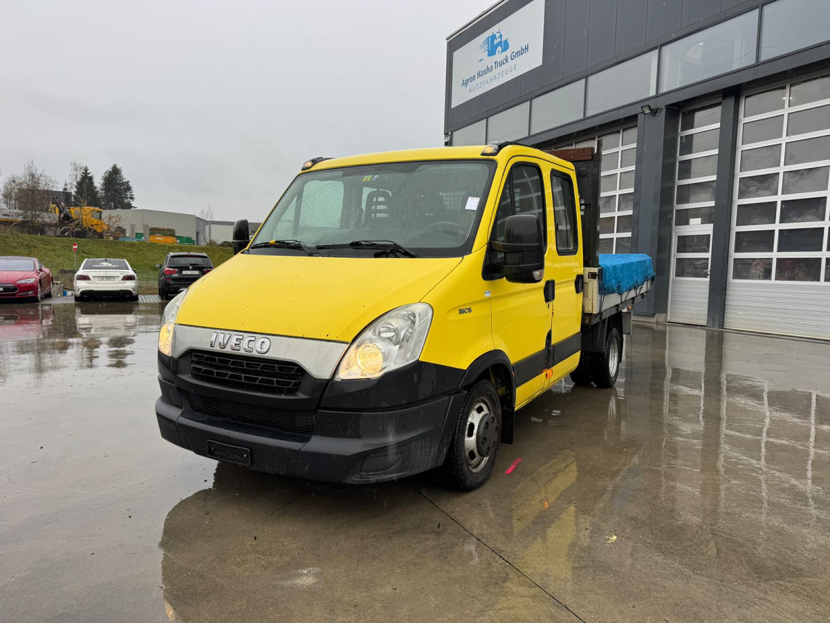 IVECO Daily 35C15 4x2 - Dostavno vozilo s ravnom platformom, Dostavno vozilo s dvostrukom kabinom: slika IVECO Daily 35C15 4x2 - Dostavno vozilo s ravnom platformom, Dostavno vozilo s dvostrukom kabinom IVECO Daily 35C15 4x2 - Dostavno vozilo s ravnom platformom, Dostavno vozilo s dvostrukom kabinom: slika IVECO Daily 35C15 4x2 - Dostavno vozilo s ravnom platformom, Dostavno vozilo s dvostrukom kabinom