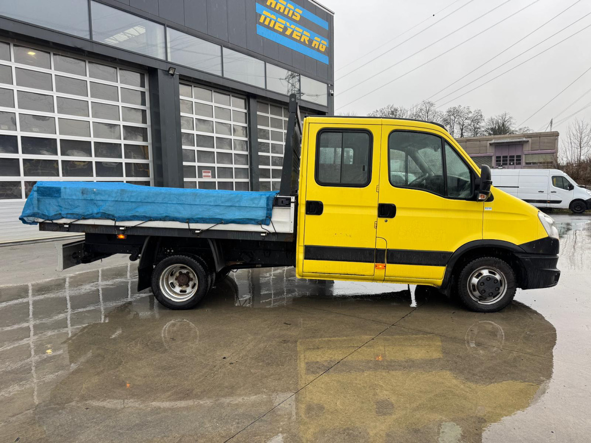 IVECO Daily 35C15 4x2 - Dostavno vozilo s ravnom platformom, Dostavno vozilo s dvostrukom kabinom: slika IVECO Daily 35C15 4x2 - Dostavno vozilo s ravnom platformom, Dostavno vozilo s dvostrukom kabinom IVECO Daily 35C15 4x2 - Dostavno vozilo s ravnom platformom, Dostavno vozilo s dvostrukom kabinom: slika IVECO Daily 35C15 4x2 - Dostavno vozilo s ravnom platformom, Dostavno vozilo s dvostrukom kabinom
