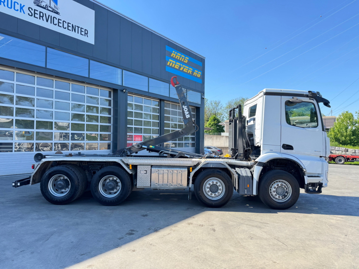 MERCEDES Arocs 3251 8x4 - Kamion s kukastom dizalicom: slika MERCEDES Arocs 3251 8x4 - Kamion s kukastom dizalicom MERCEDES Arocs 3251 8x4 - Kamion s kukastom dizalicom: slika MERCEDES Arocs 3251 8x4 - Kamion s kukastom dizalicom