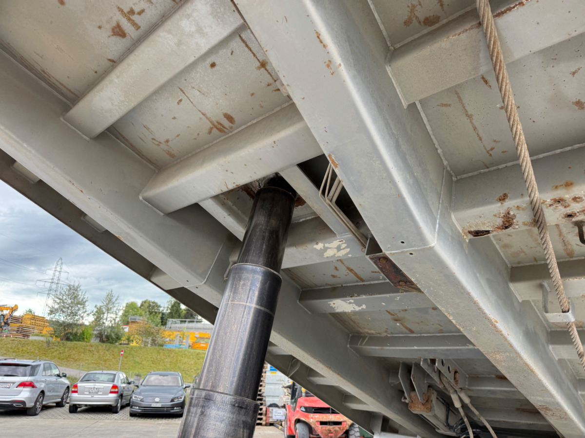 MERCEDES BENZ ACTROS 3246 C3390 - Kiper: slika MERCEDES BENZ ACTROS 3246 C3390 - Kiper MERCEDES BENZ ACTROS 3246 C3390 - Kiper: slika MERCEDES BENZ ACTROS 3246 C3390 - Kiper