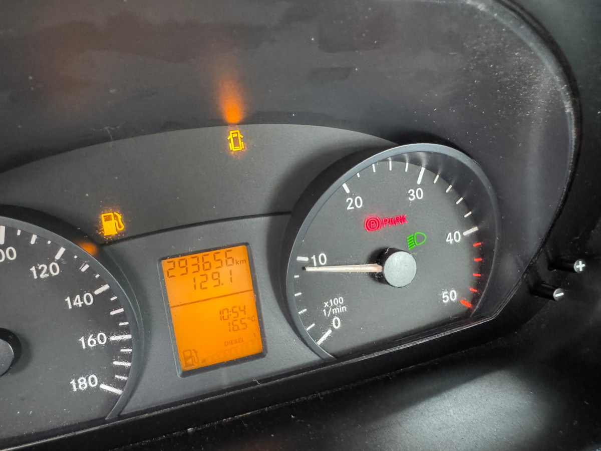 Dostavno vozilo s ravnom platformom MERCEDES Sprinter 316 CDI: slika Dostavno vozilo s ravnom platformom MERCEDES Sprinter 316 CDI Dostavno vozilo s ravnom platformom MERCEDES Sprinter 316 CDI: slika Dostavno vozilo s ravnom platformom MERCEDES Sprinter 316 CDI