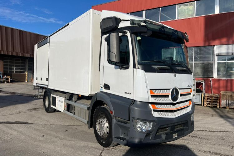 Mercedes-Benz 4x Antos 1843 4x2 Kühler - Kamion hladnjača: slika Mercedes-Benz 4x Antos 1843 4x2 Kühler - Kamion hladnjača Mercedes-Benz 4x Antos 1843 4x2 Kühler - Kamion hladnjača: slika Mercedes-Benz 4x Antos 1843 4x2 Kühler - Kamion hladnjača