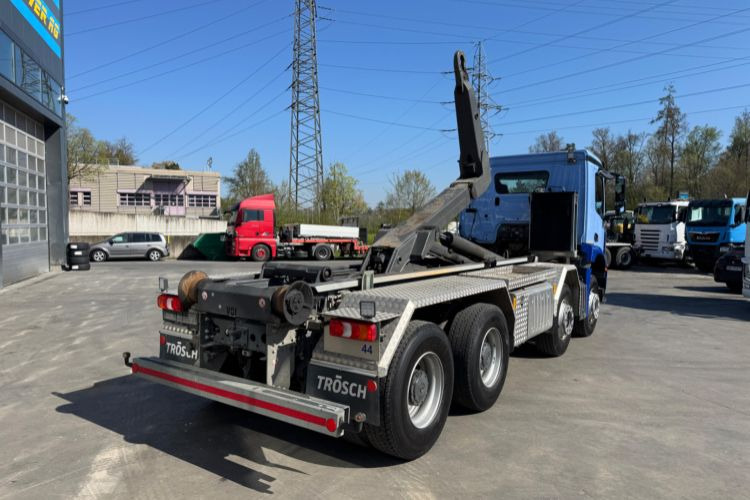 Mercedes-Benz Arocs 3246 Trösch Abroll 8x4 - Kamion s kukastom dizalicom: slika Mercedes-Benz Arocs 3246 Trösch Abroll 8x4 - Kamion s kukastom dizalicom Mercedes-Benz Arocs 3246 Trösch Abroll 8x4 - Kamion s kukastom dizalicom: slika Mercedes-Benz Arocs 3246 Trösch Abroll 8x4 - Kamion s kukastom dizalicom