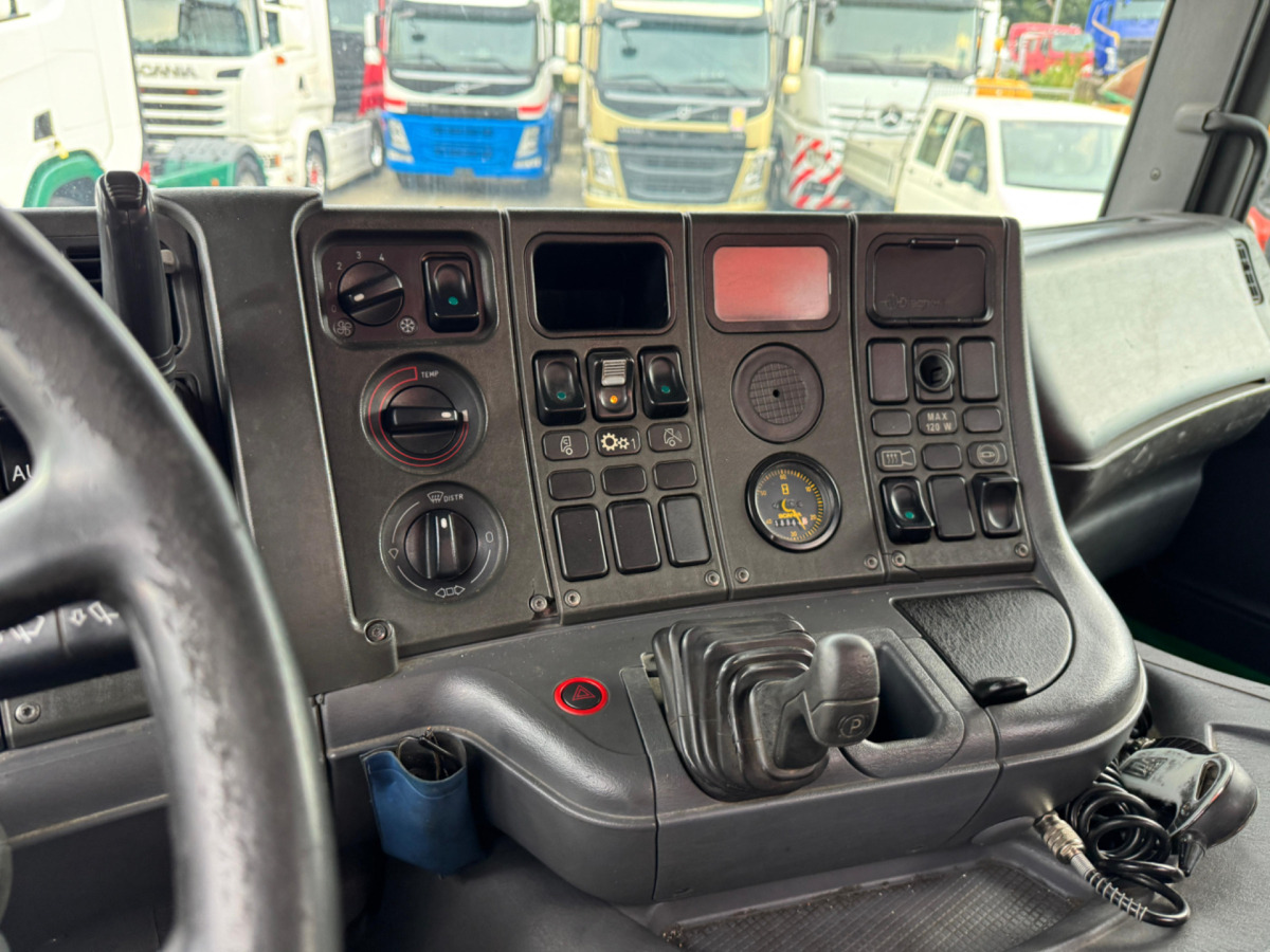 Kamion s kranom SCANIA 380 4x2 Palfinger 9502-3: slika Kamion s kranom SCANIA 380 4x2 Palfinger 9502-3
