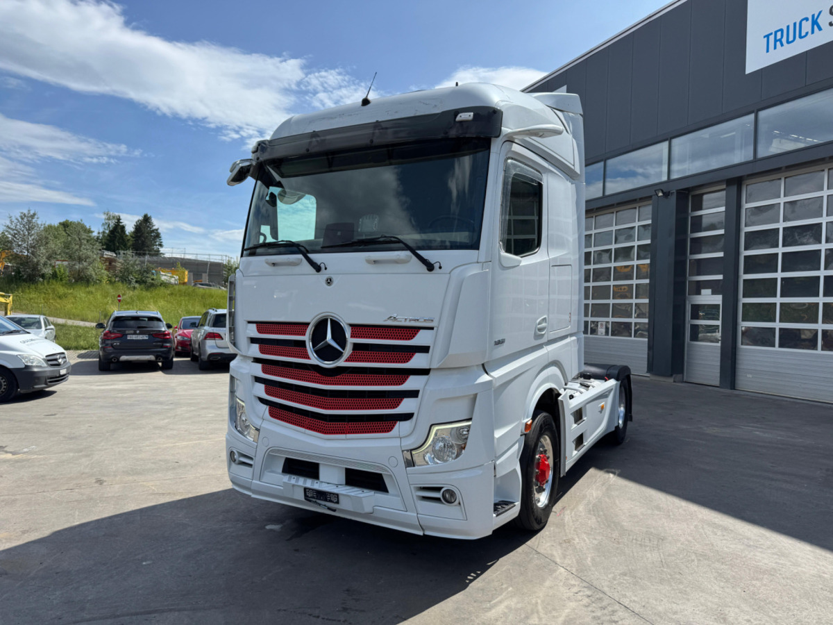 MERCEDES Actros 1851 4x4 Hydraulik - Tegljač: slika MERCEDES Actros 1851 4x4 Hydraulik - Tegljač MERCEDES Actros 1851 4x4 Hydraulik - Tegljač: slika MERCEDES Actros 1851 4x4 Hydraulik - Tegljač