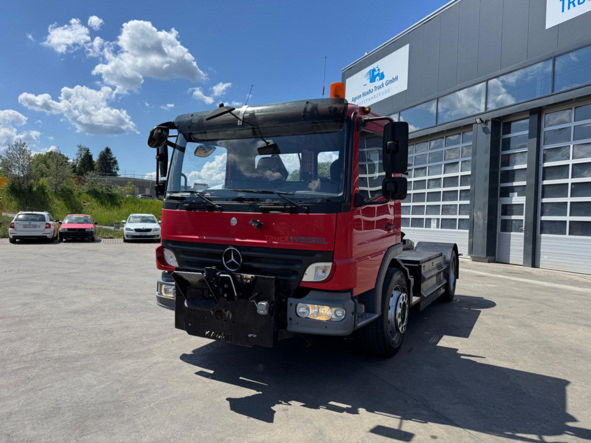 Tegljač MERCEDES Kamag Truck Wiesel: slika Tegljač MERCEDES Kamag Truck Wiesel